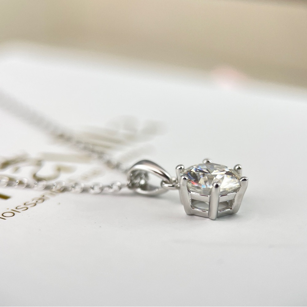 S925 Solitaire Moissanite Diamond Pendant Necklace - Picture 6 of 6